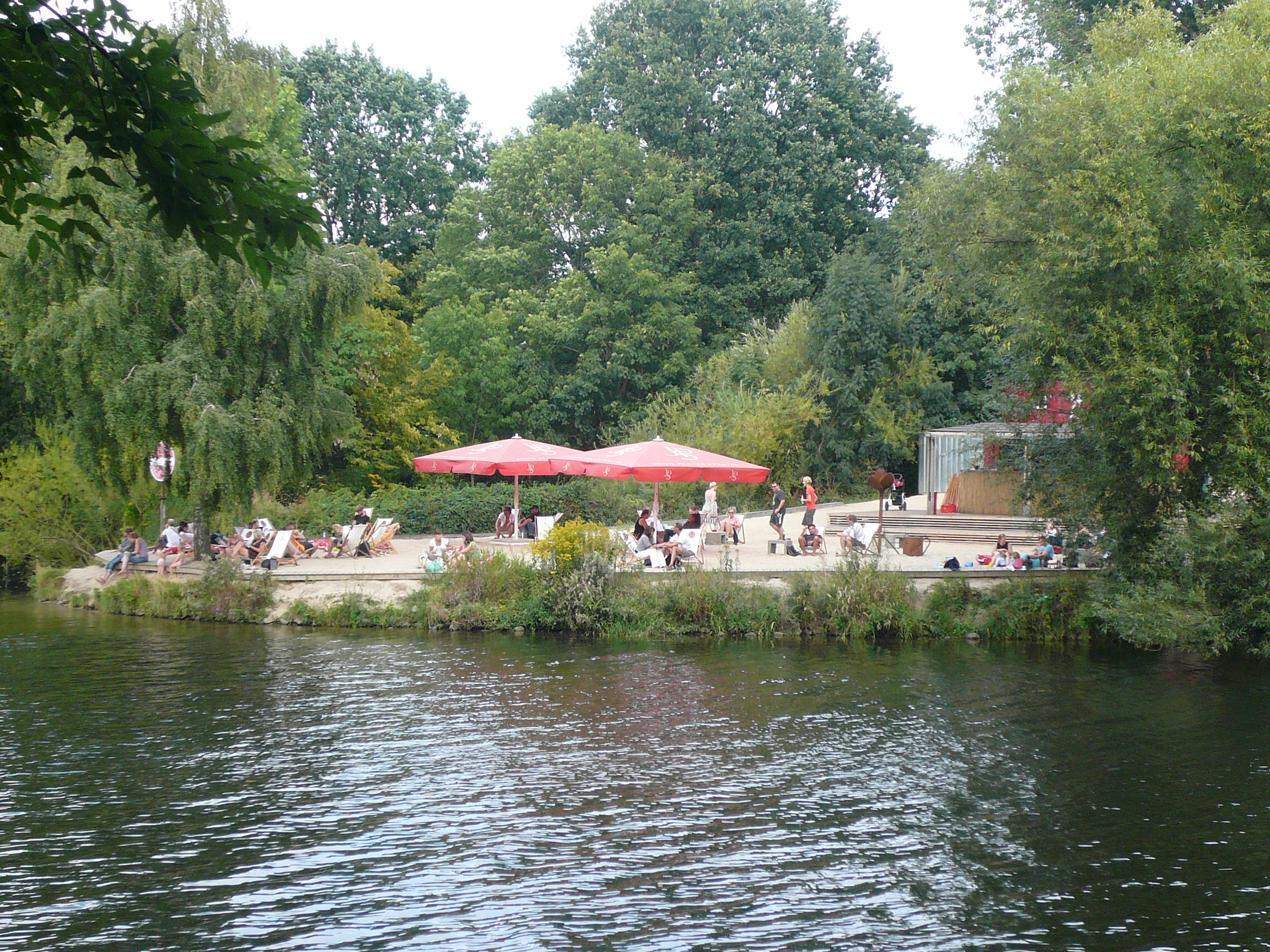 Strandleben am Ihmeufer
